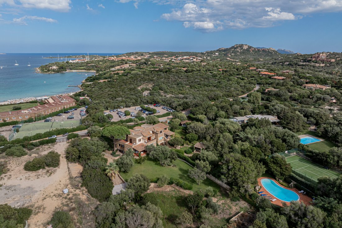 Villa in Rudalza, Olbia, Italy 3 - 16748866