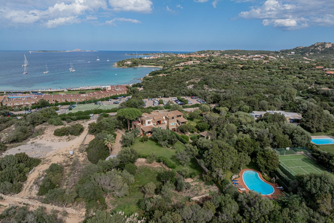 Villa in Rudalza, Olbia, Italy 2 - 16748866
