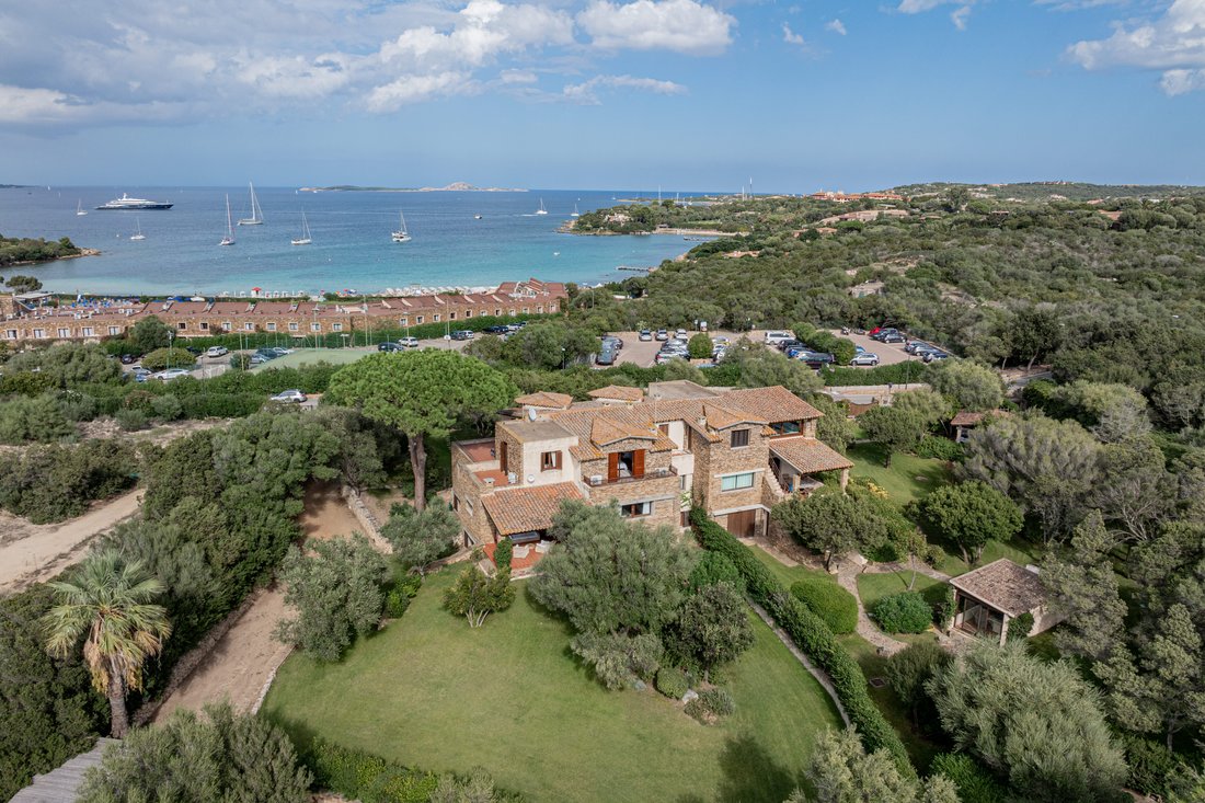 Villa in Rudalza, Olbia, Italy 4 - 16748866