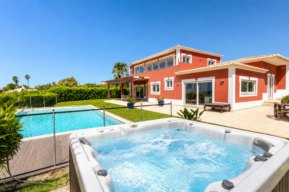 Villa in Praia da Luz, Algarve, Portugal 1 - 17895153