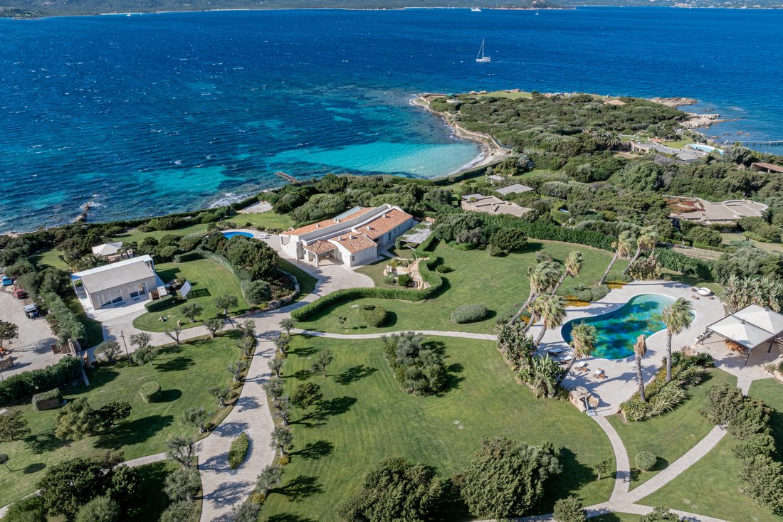 Villa in Porto Rotondo, Olbia, Sardinia 3 - 17810342