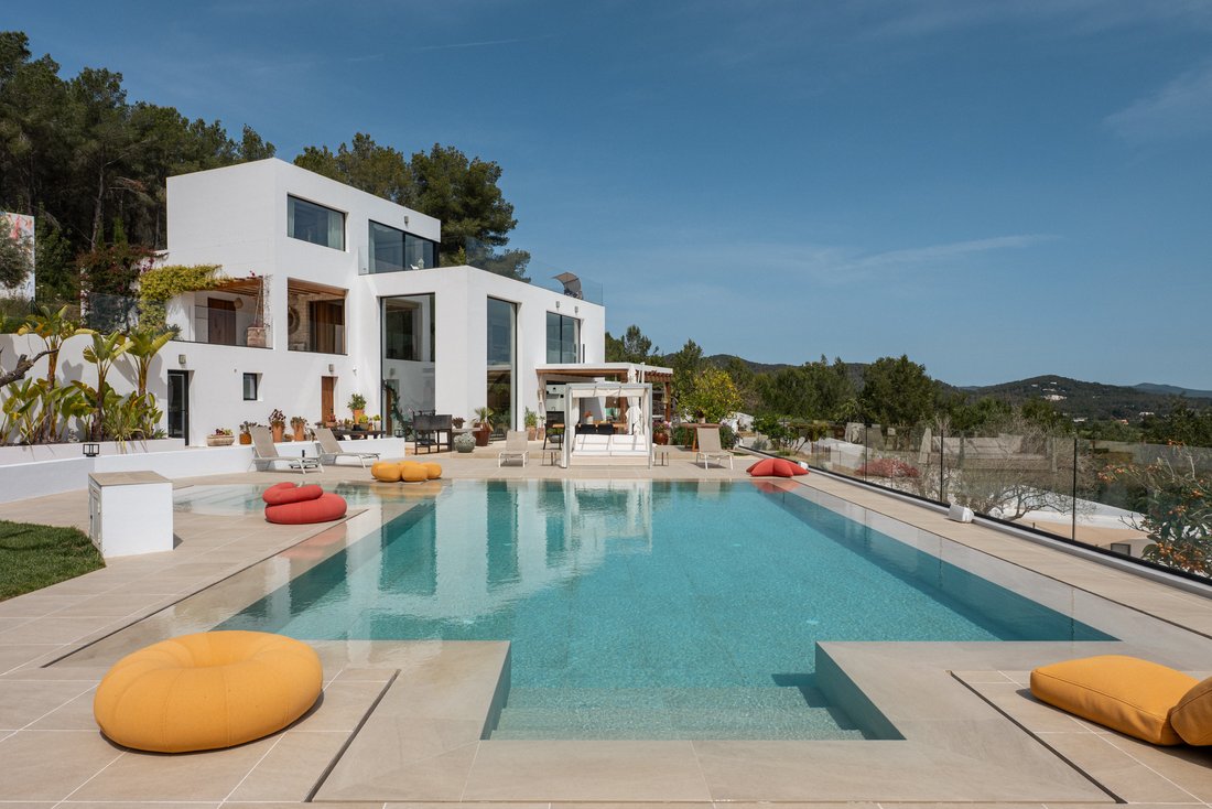 Villa in Santa Eularia des Riu, Balearic Islands, Spain 1 - 17734041