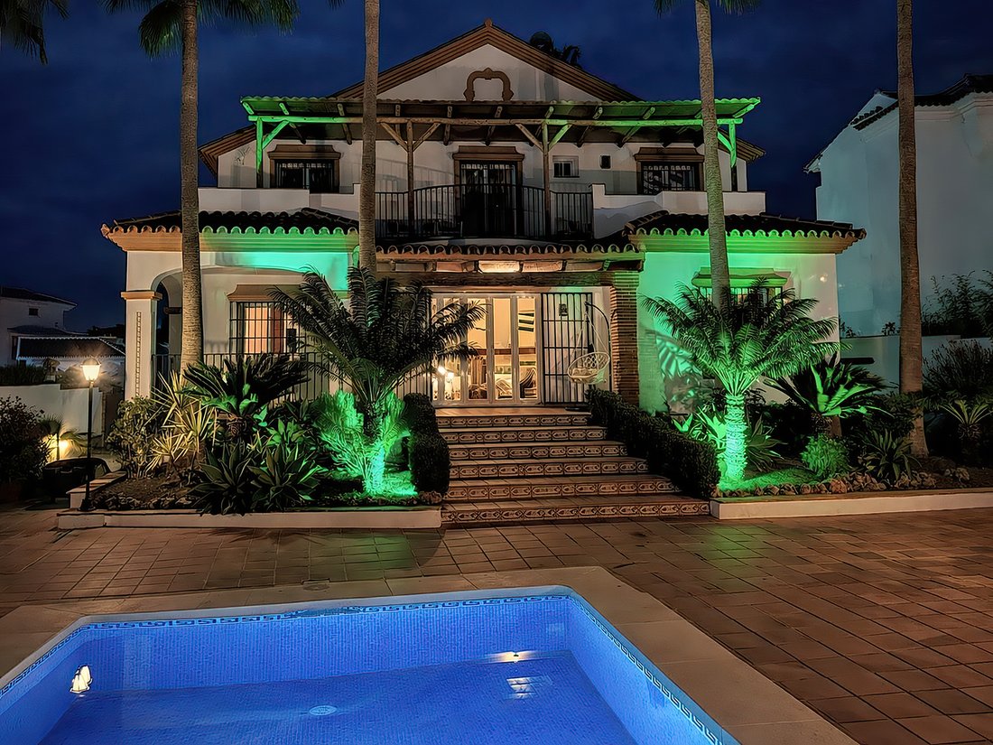Villa in Alhaurin el Grande, Andalusia, Spain 1 - 17895296