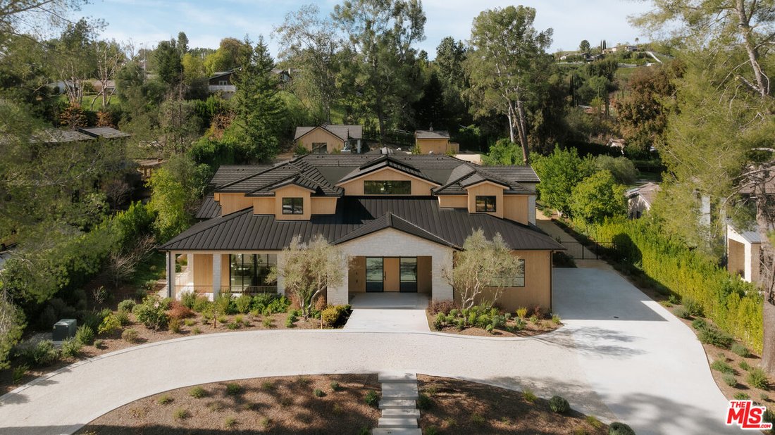 Hidden Hills, California, United States 2 - 17896668