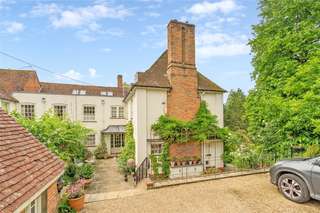 House in Botley, Chesham, England 3 - 17897726