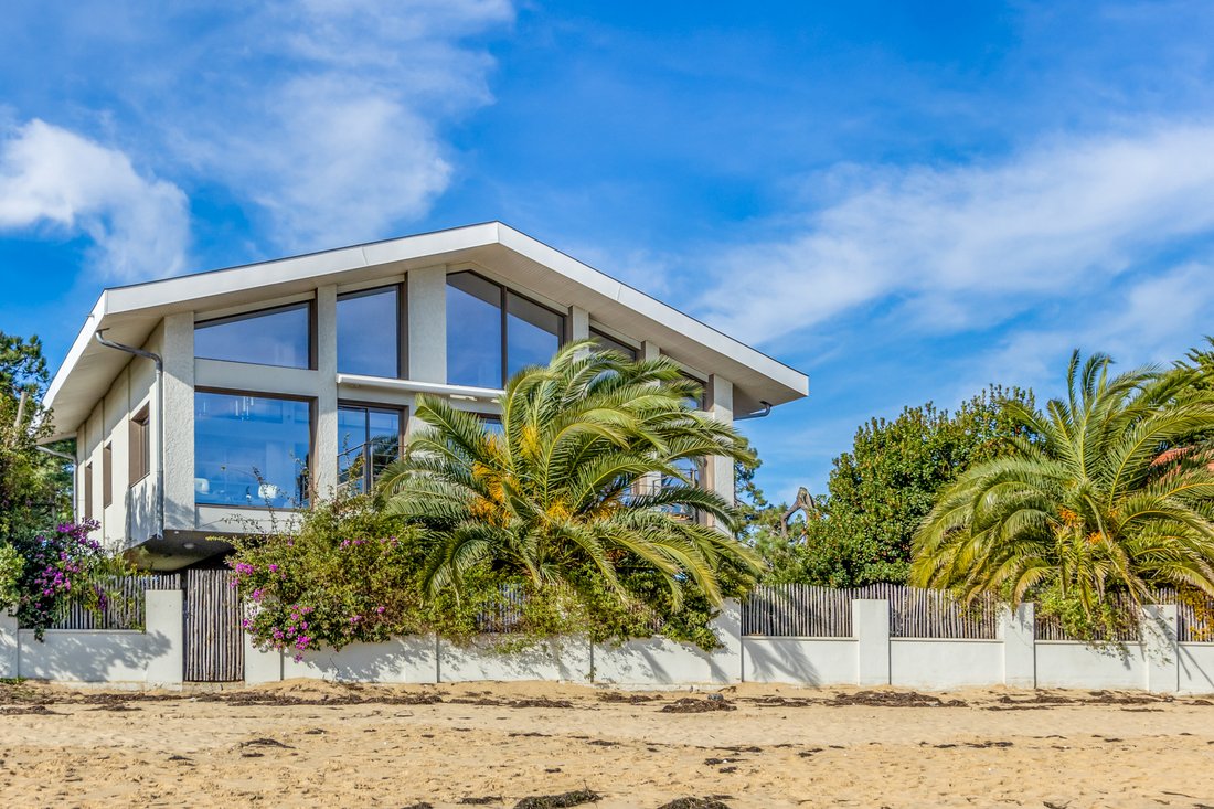 Villa en Lège-Cap-Ferret, Nueva Aquitania, Francia 1 - 17899056