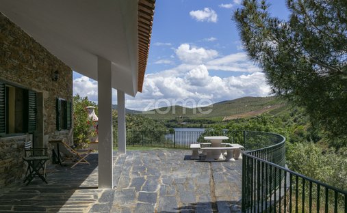 Finca in Freixo de Espada a Cinta e Mazouco, Braganca District, Portugal 1