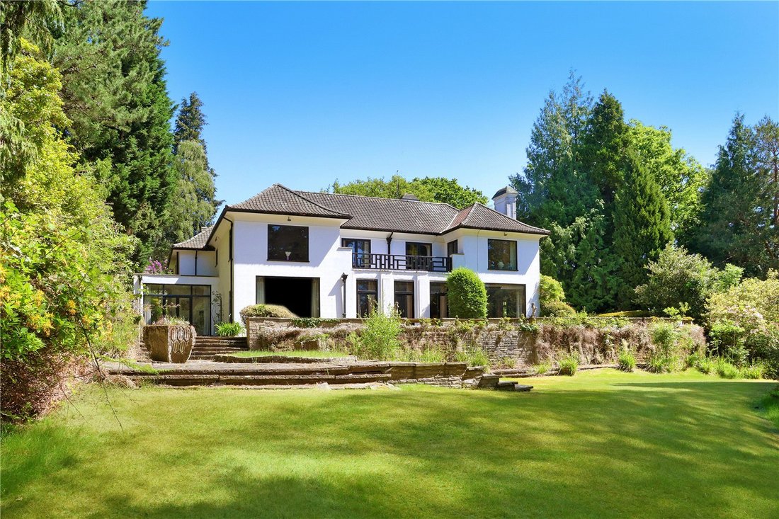 House in Virginia Water, England 1 - 17897657