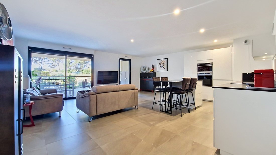 Apartment in Le Dramont-Agay-Anthéor-Le Trayas, Saint-Raphaël, France 2 - 17901848
