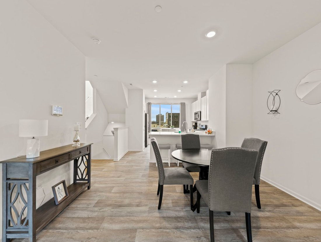 Townhouse in Hanover Park, Illinois, United States 5 - 17898887