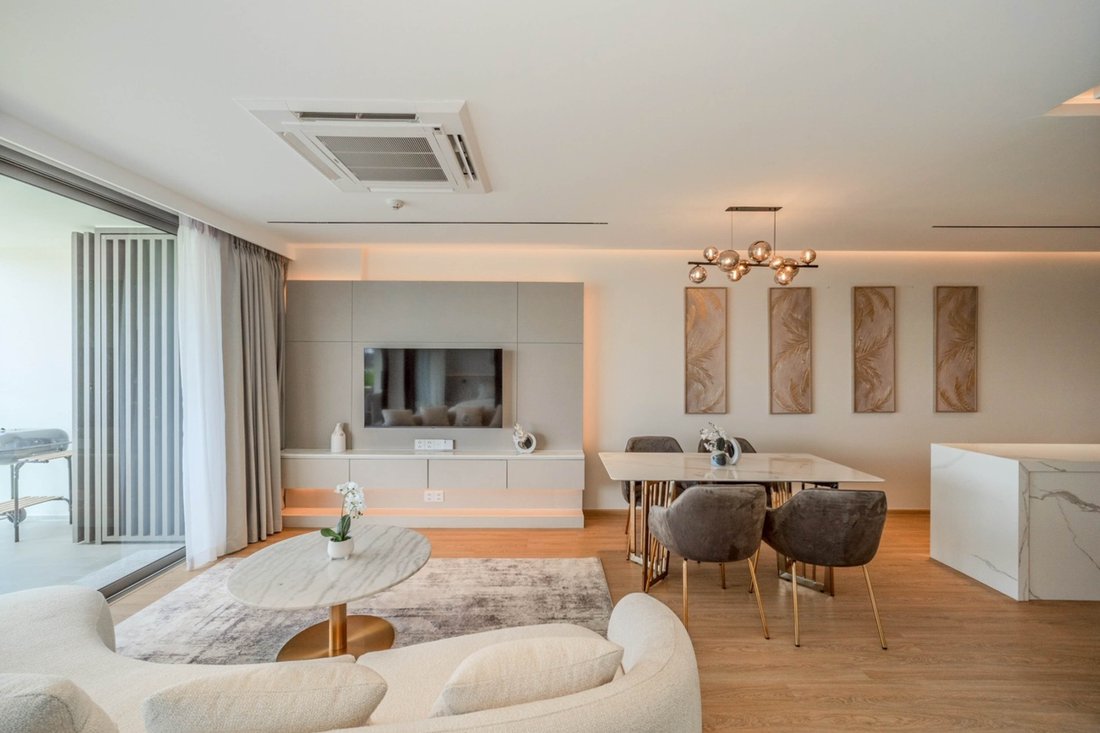 Condo in Choeng Thale, Phuket, Thailand 1 - 17901219