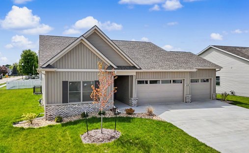 House in Blue Grass, Iowa, United States 1