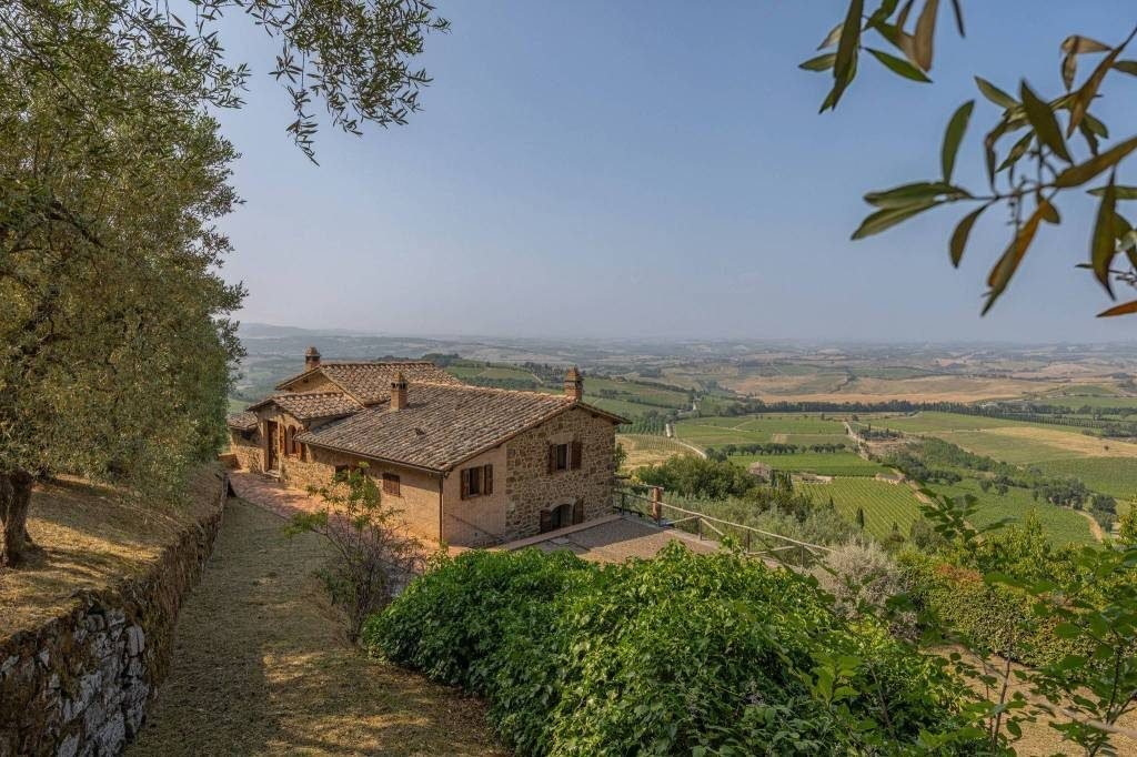 Country House in Montalcino, Tuscany, Italy 4 - 17898346