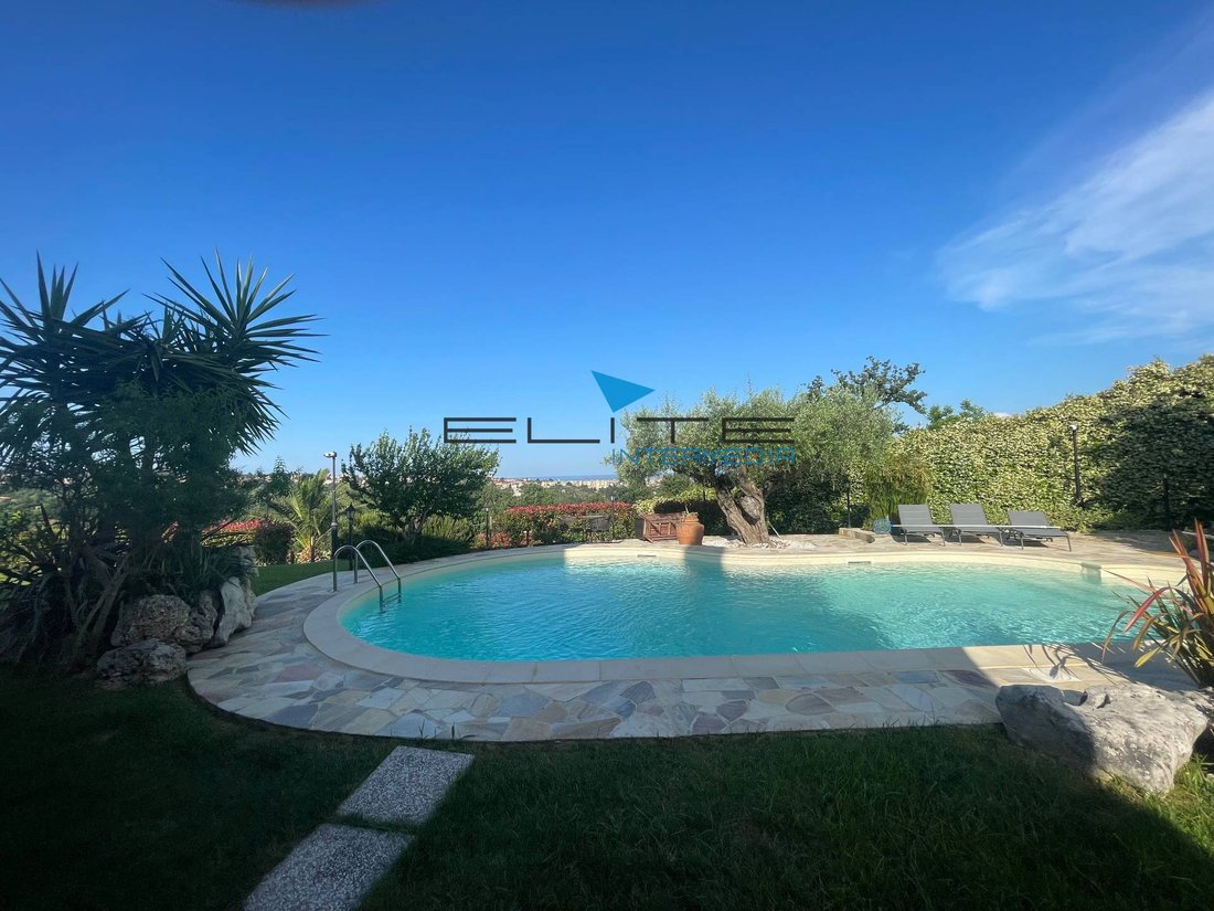 Villa in Spoltore, Abruzzo, Italy 2 - 17900827