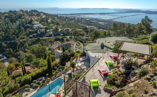 Villa à Hyères, Provence-Alpes-Côte d'Azur, France 1
