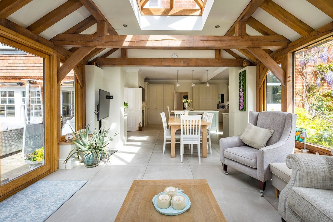 House in Send, England 3 - 17897443