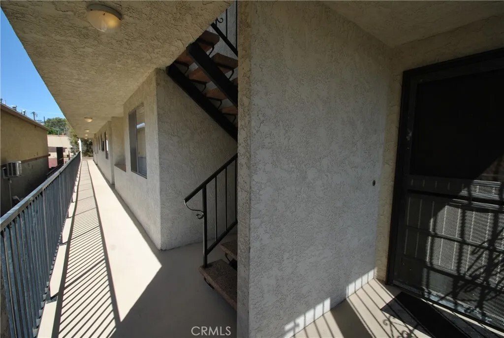 Los Angeles, California, United States 4 - 17665676