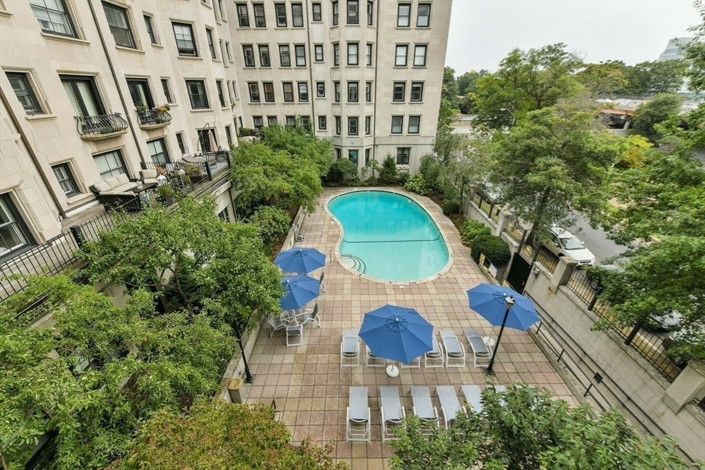 Condo in Boston, Massachusetts, United States 4 - 17899855