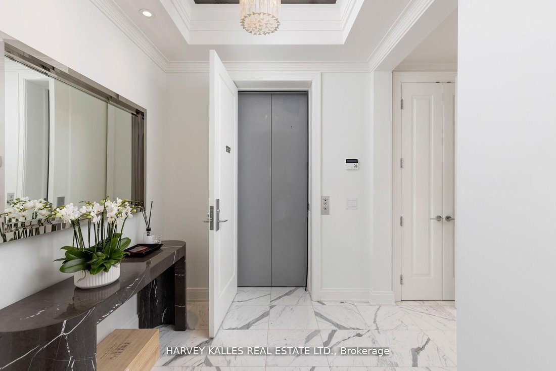 Condo in Toronto, Ontario, Canada 2 - 17900891
