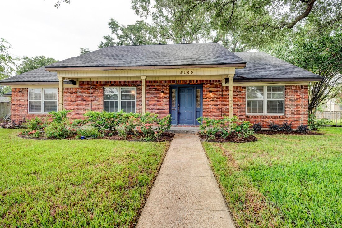 House in Houston, Texas, United States 2 - 17896132