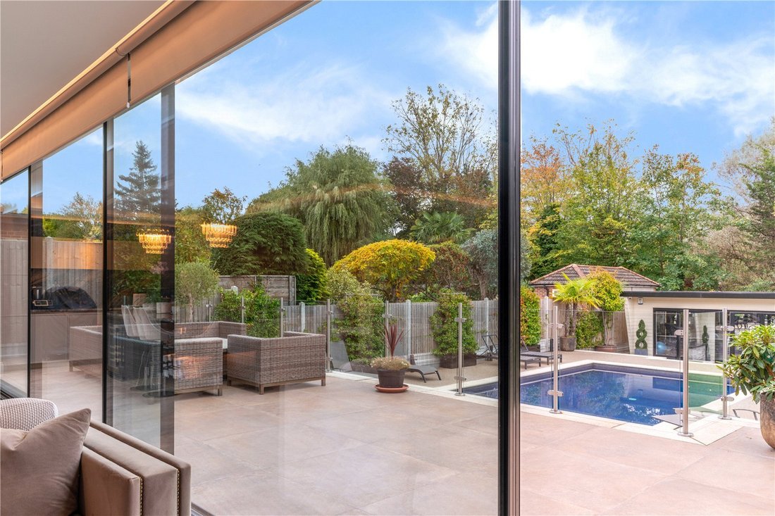Haus in Goldings Hill, Loughton, England 5 - 17897491