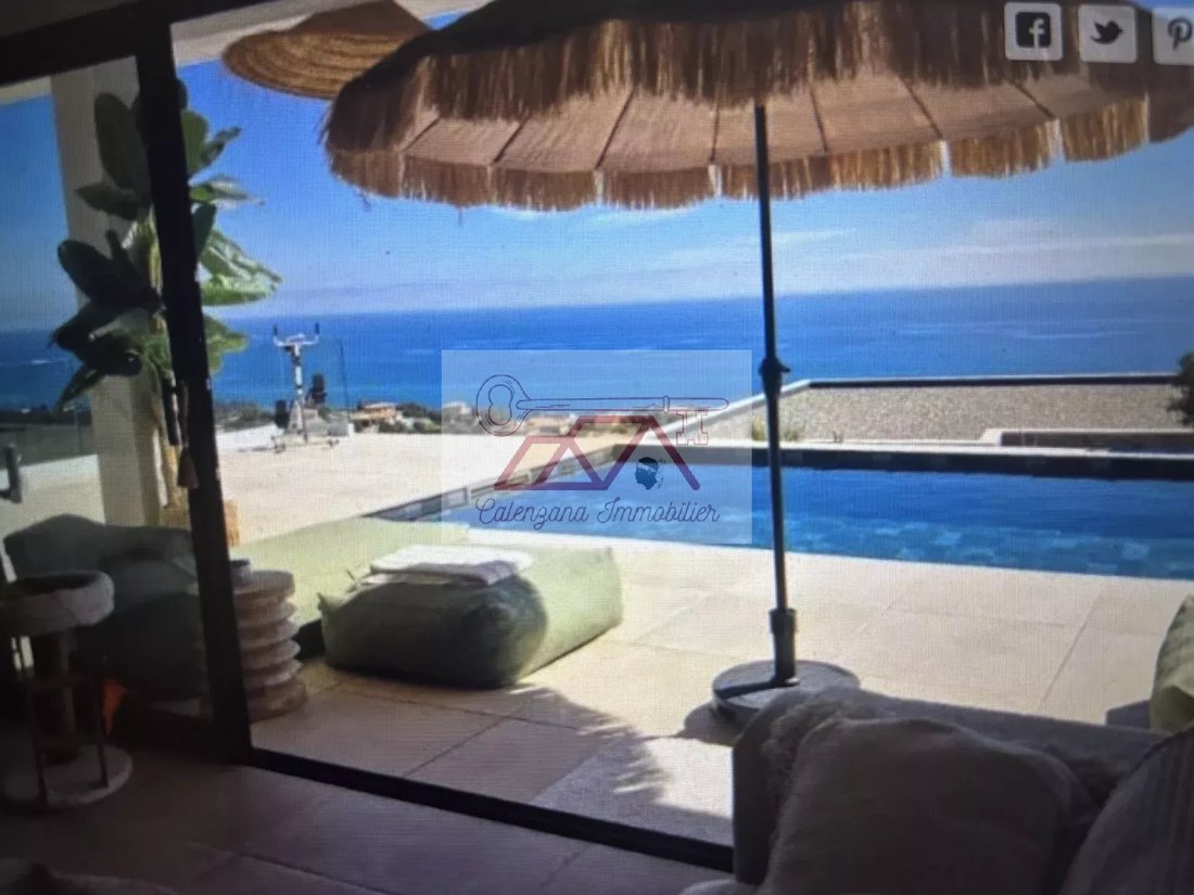 Estate in Sari-Solenzara, Corsica, France 1 - 17896957
