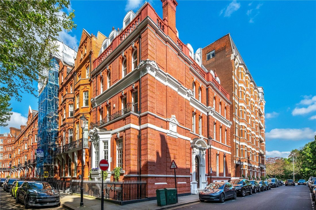 Apartment in Campden Hill, Kensington And Chelsea, England 1 - 17897471