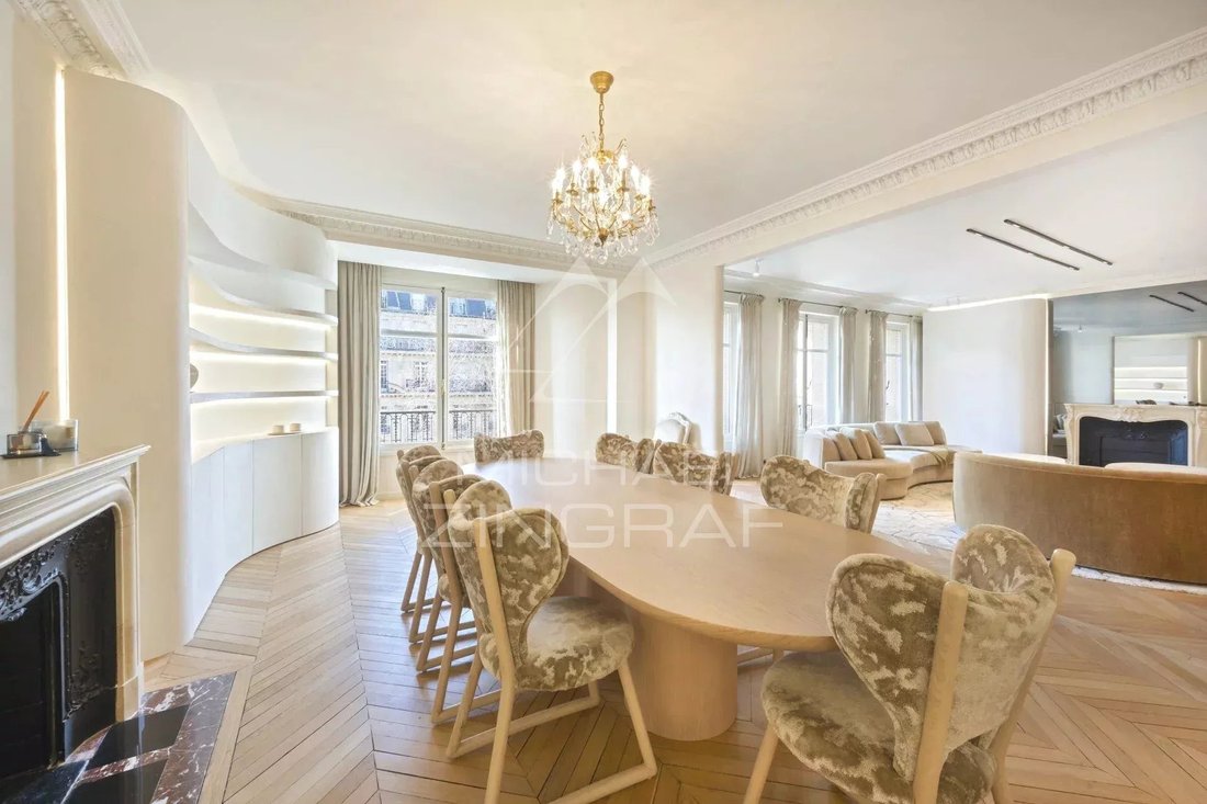 Apartment in Gros Caillou, Paris 7e Arrondissement, Paris 4 - 13768913