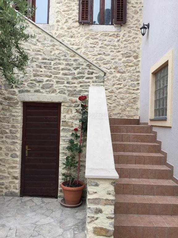 Apartment in Mjesni odbor Arbanasi, Zadar, Zadar County 3 - 17899878