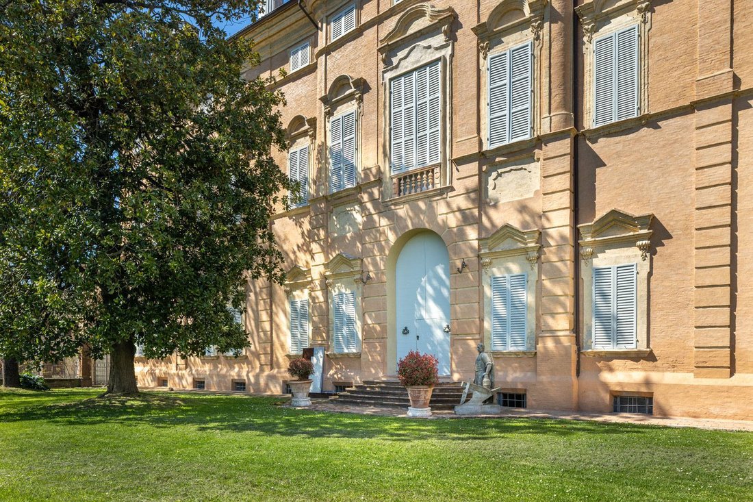 House in Finale Emilia, Emilia-Romagna, Italy 1 - 17896492