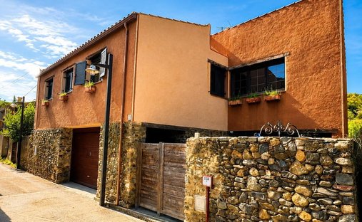 Villa in Llanca, Catalonia, Spain 1
