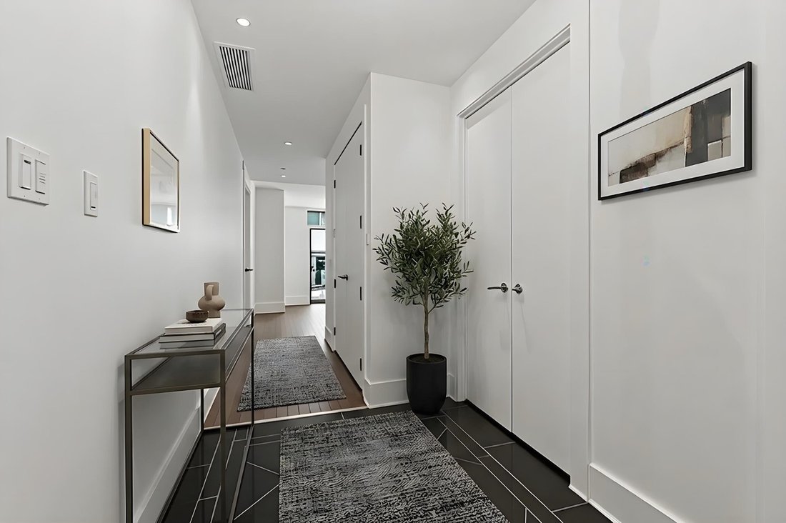 Condo in Westmount, Quebec, Canada 3 - 17327669