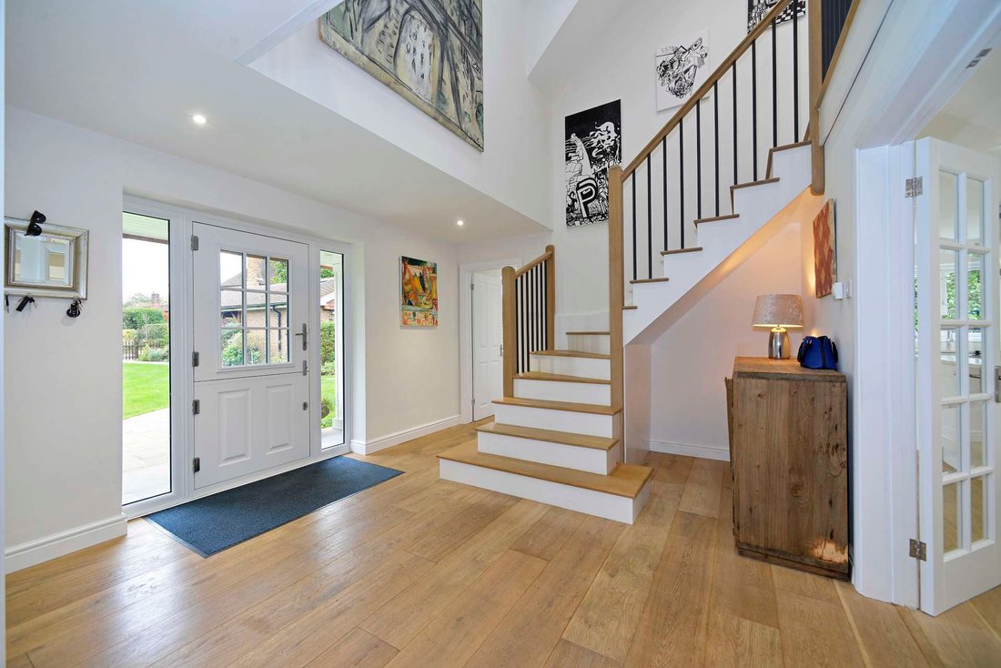 House in Guildford, England 4 - 17895452