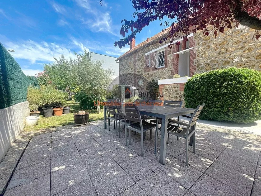 House in Vitry-sur-Seine, Ile-de-France, France 5 - 17562770