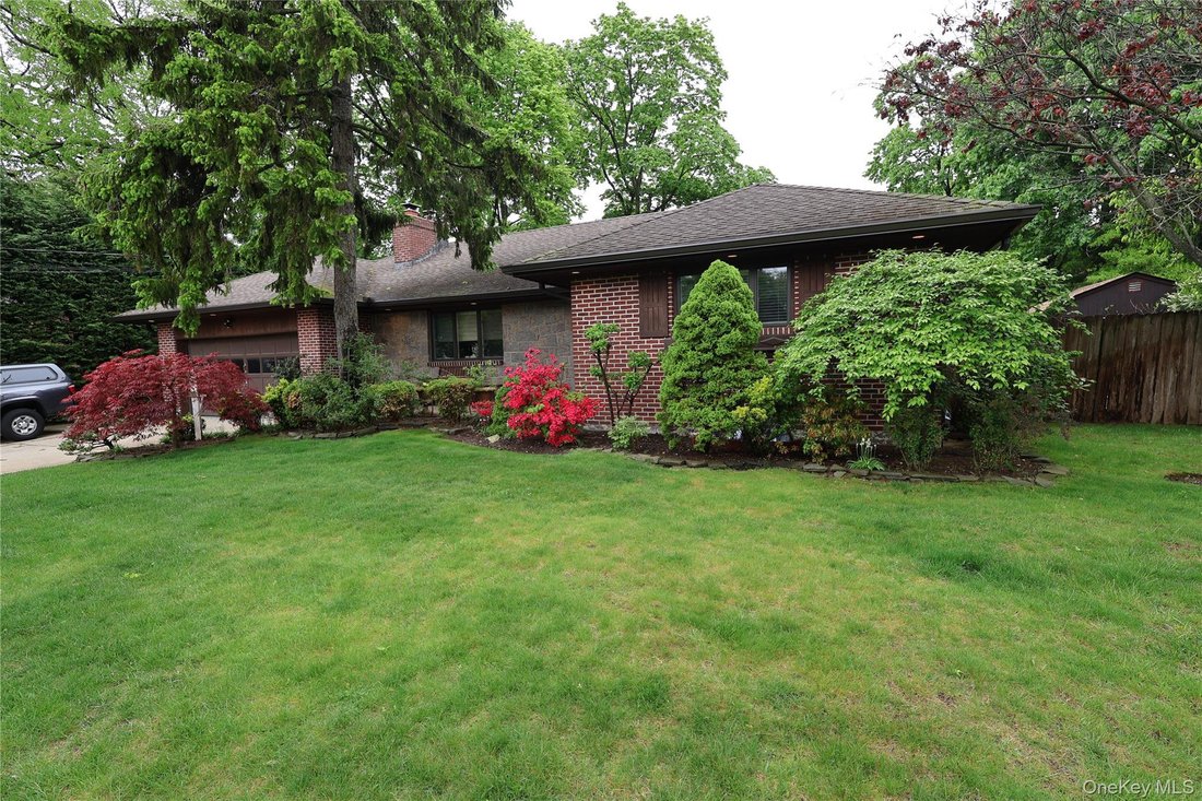 House in Wantagh, New York, United States 3 - 17898988