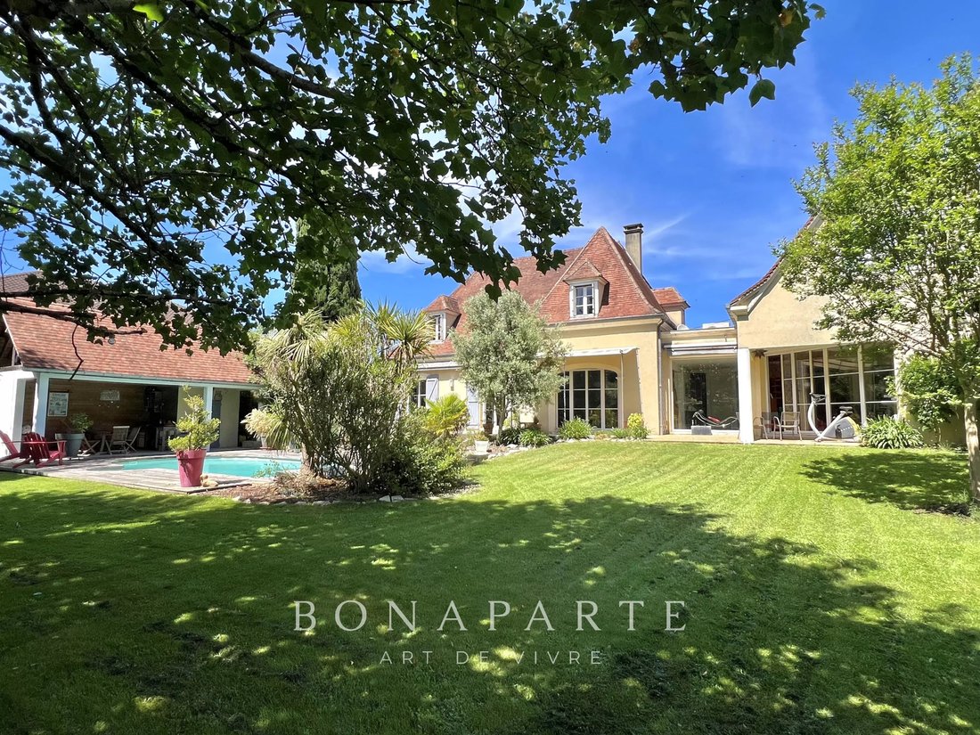 House in Pau, Nouvelle-Aquitaine, France 2 - 17900303