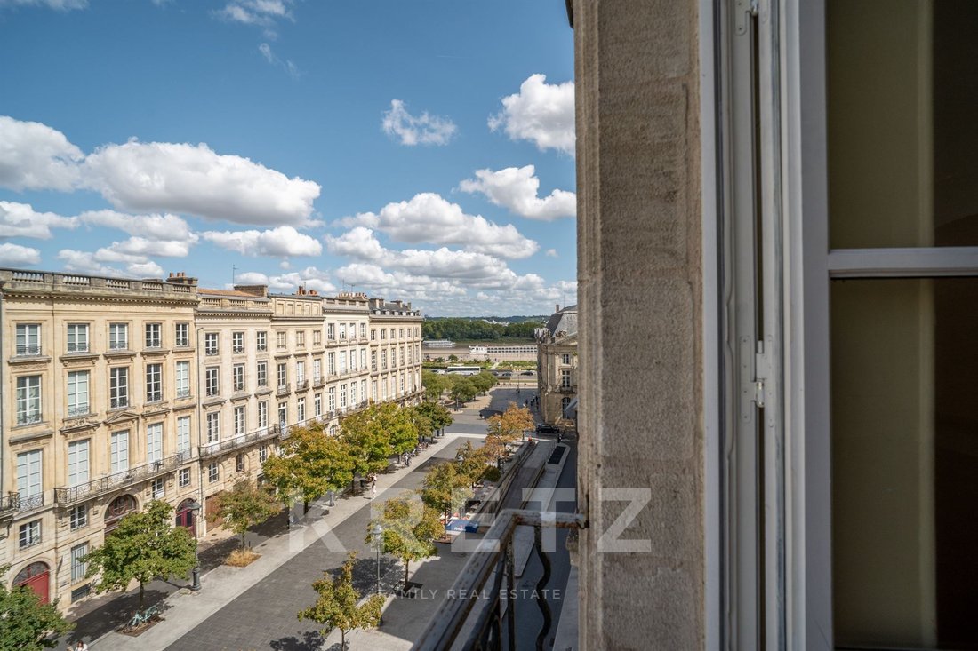 Apartment in Hôtel de Ville-Quinconce-Saint Seurin-Fondaudège, Bordeaux, France 1 - 17897098