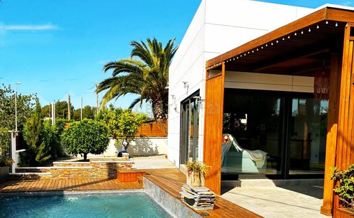 Villa à Cubelles, Catalogne, Espagne 1