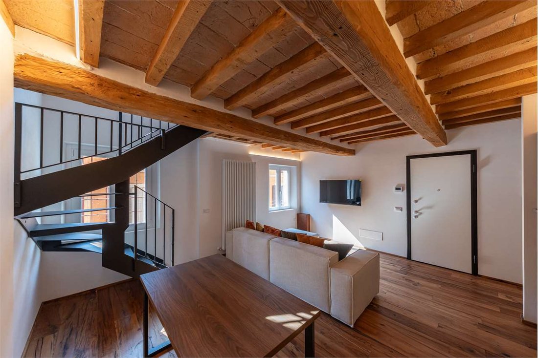 Apartment in Historic Center, Modena, Emilia-Romagna 1 - 17901428