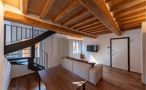 Apartment in Historic Center, Modena, Emilia-Romagna 1