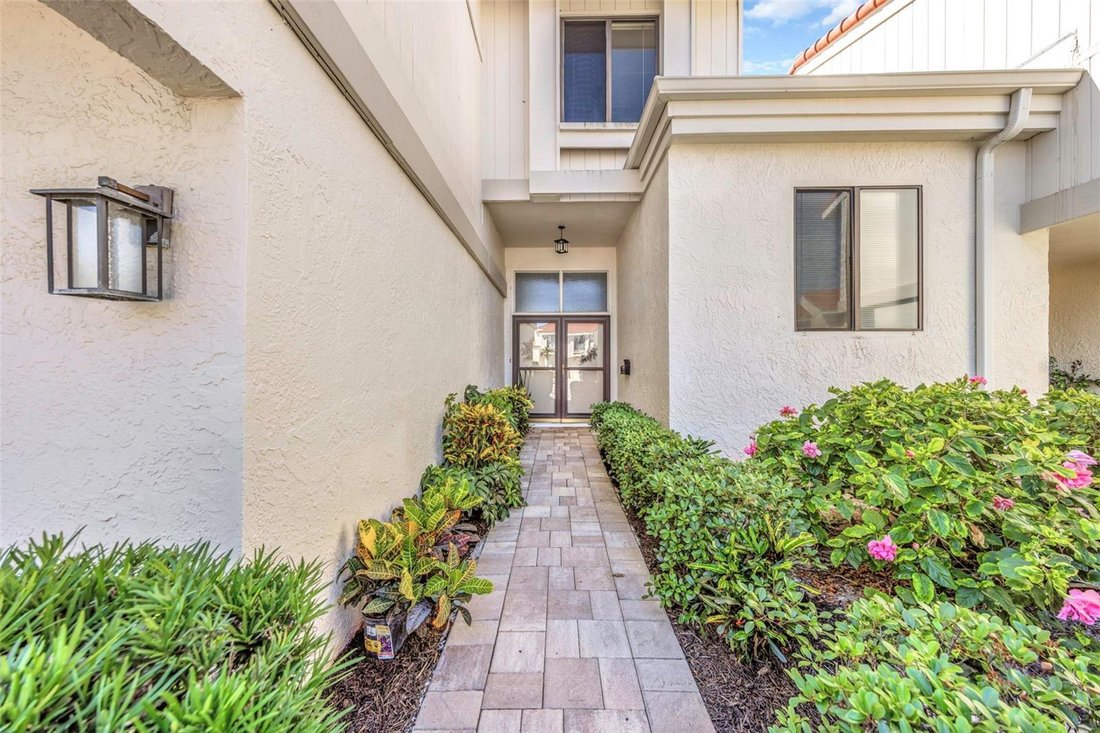 Condo in St. Petersburg, Florida, United States 2 - 17898425