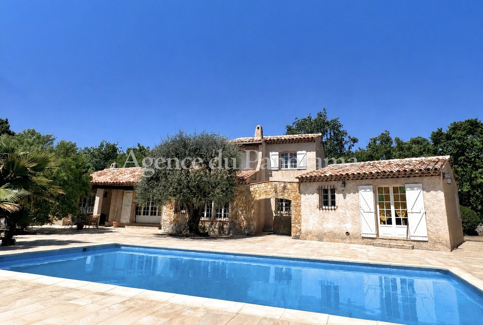 Villa in Saint-Cézaire-sur-Siagne, Provence-Alpes-Côte d'Azur, France 1 - 17896422