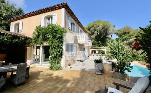 Villa in Gassin, Provence-Alpes-Côte d'Azur, France 1