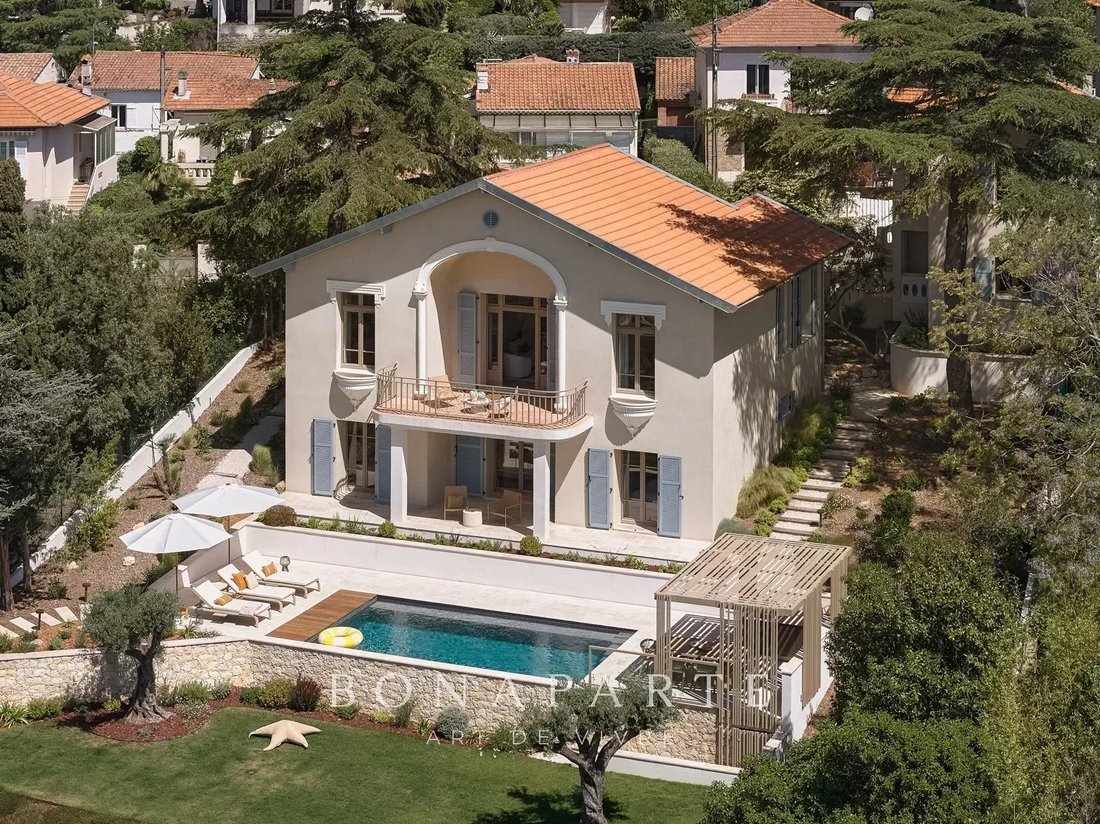 Villa in Plateau Notre Dame Sud-Bord de mer-Beaurivage, Saint-Raphaël, France 4 - 17884288