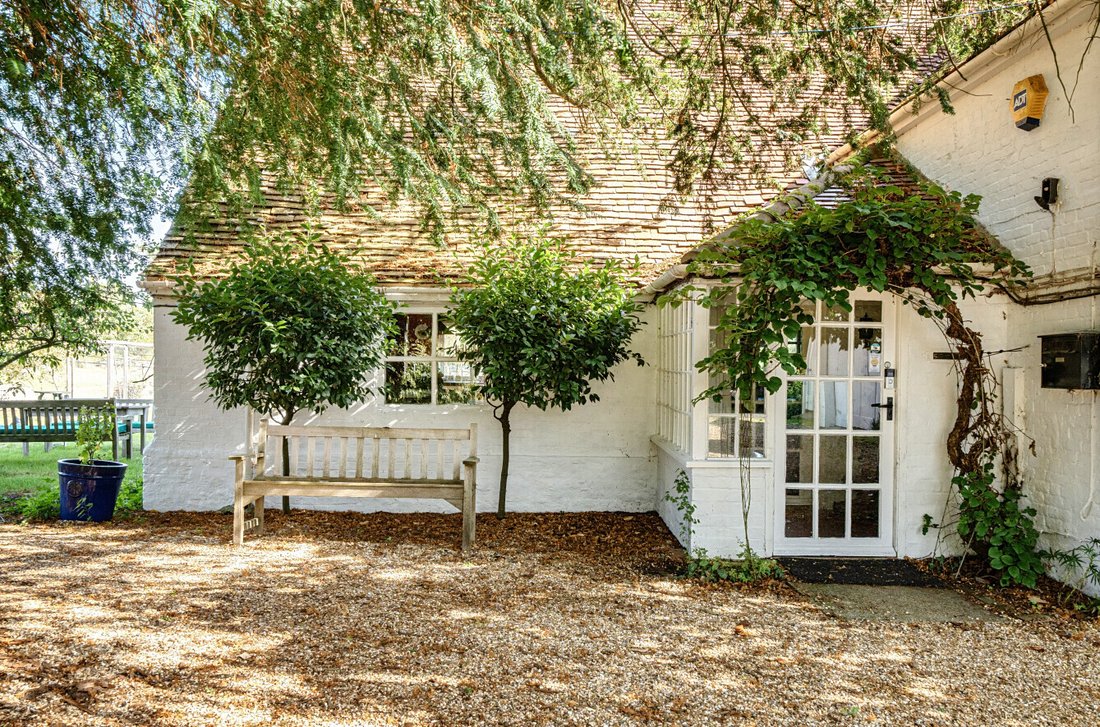 House in Beaulieu, England 4 - 17895495