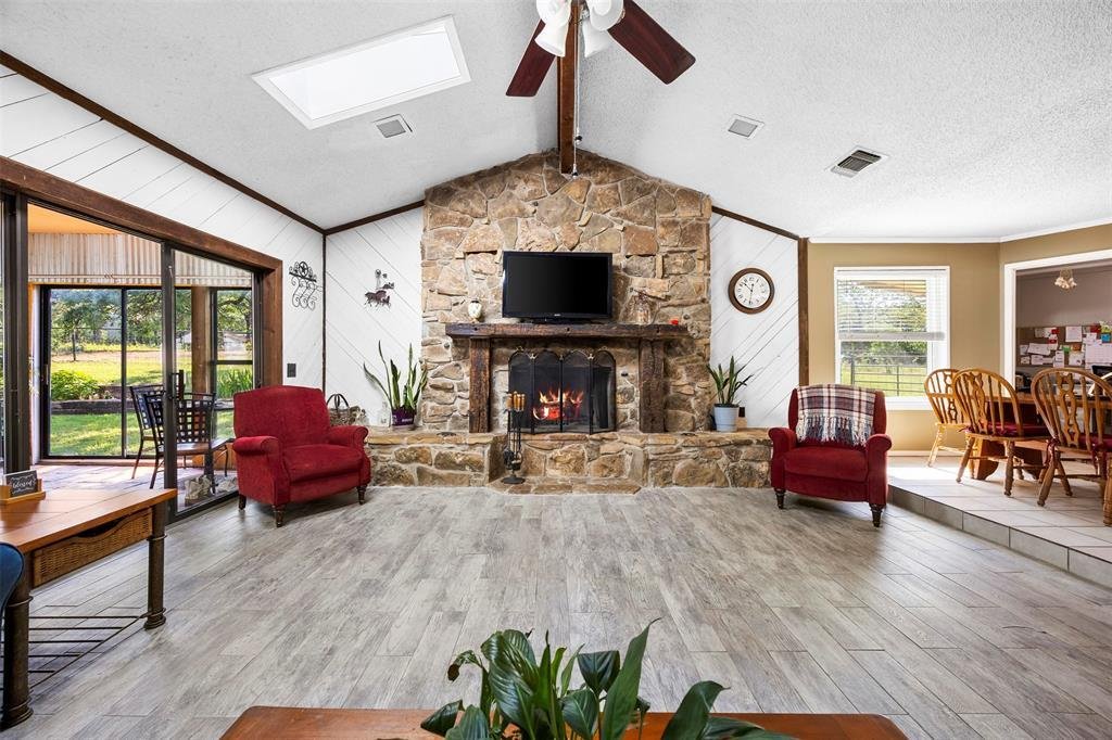 House in Joshua, Texas, United States 3 - 17895929