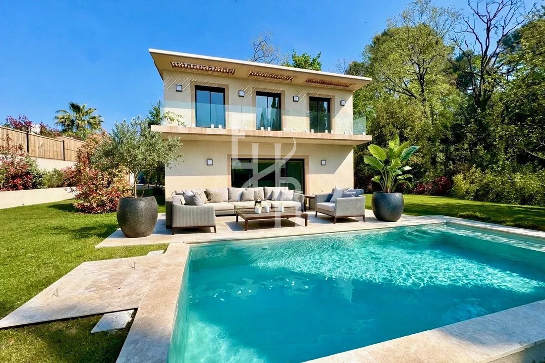 Villa in Mougins, Provence-Alpes-Côte d'Azur, France 2 - 17901290