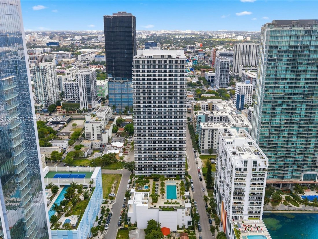 Condo in Miami, Florida, United States 3 - 17898569