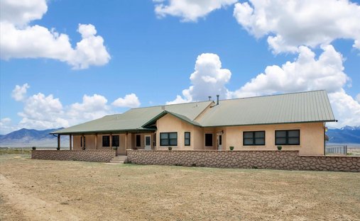 House in Crestone, Colorado, United States 1