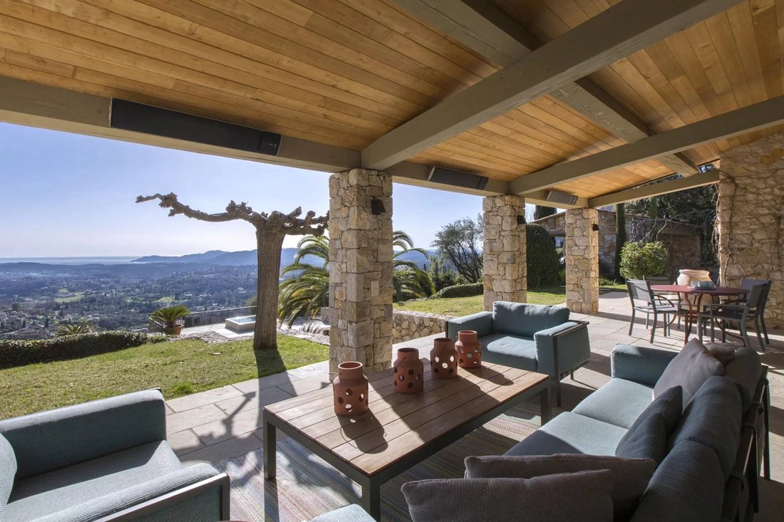 Villa in Grasse, Provence-Alpes-Côte d'Azur, France 2 - 17896971